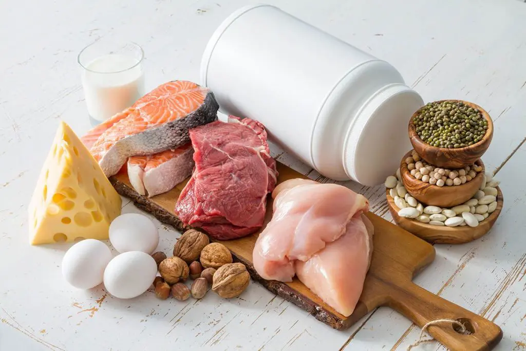 vive tu cuerpo - 10 claves para mantener tu metabolismo activo - alimentos proteinas istock 505592900 alimentos proteinas istock 505592900